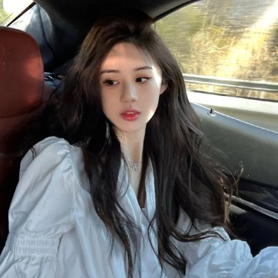 隔楼女孩:我们之间的层距